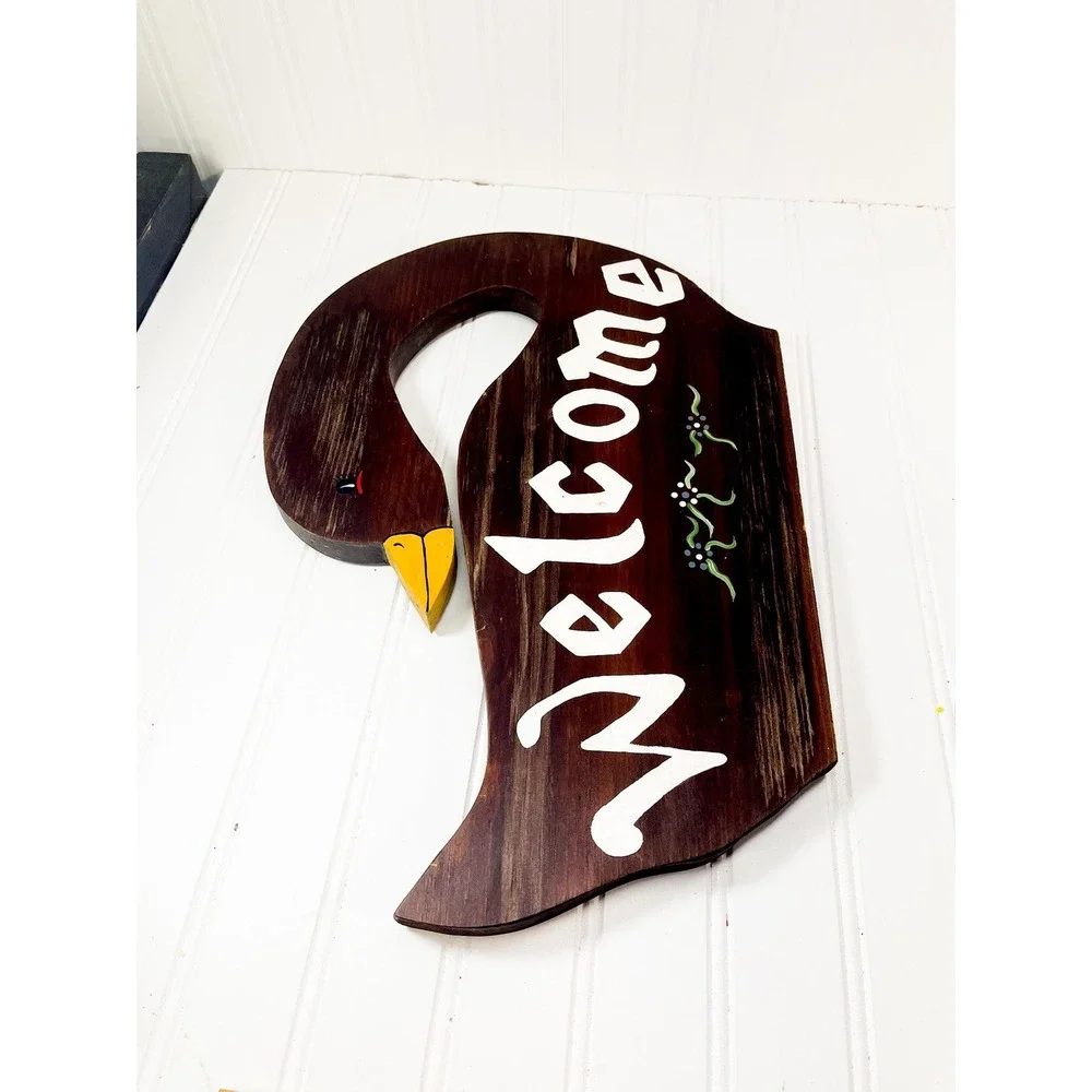 Vintage Country Goose Welcome Sign: Hand-Painted Wood Decor
